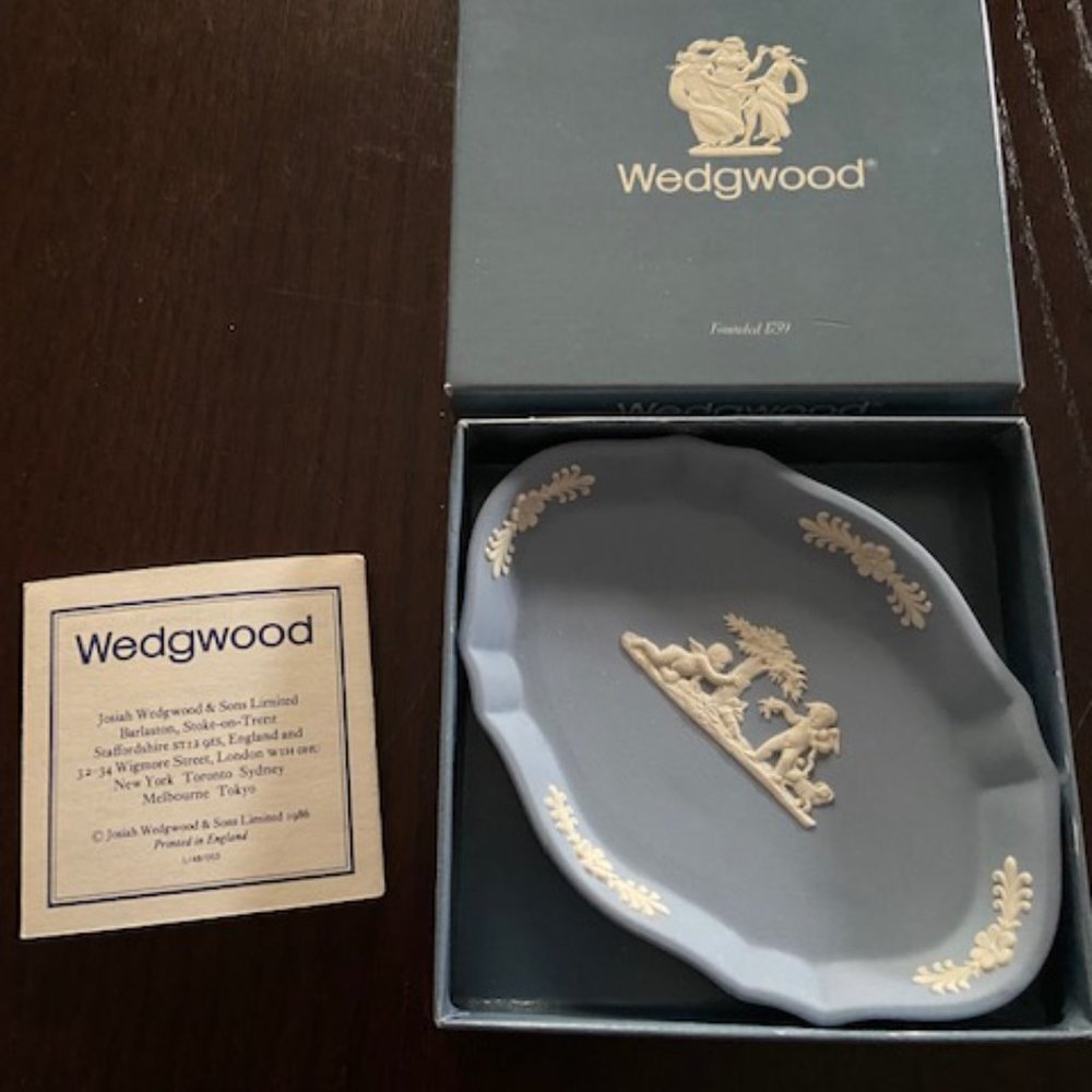 Wedgwood Cream On Lavender Jasperware "Cupids" 4 3/8" Silver Tray NEW